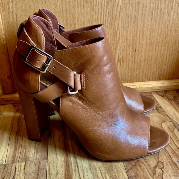 Lauren Ralph Lauren 7-1/2 camel leather high heel open toe buckle ankle booties - Picture 2 of 11